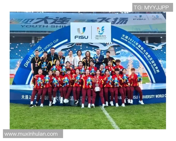 上海足球队在最新足球状态排行榜中荣登第十名展现出强劲实力与潜力