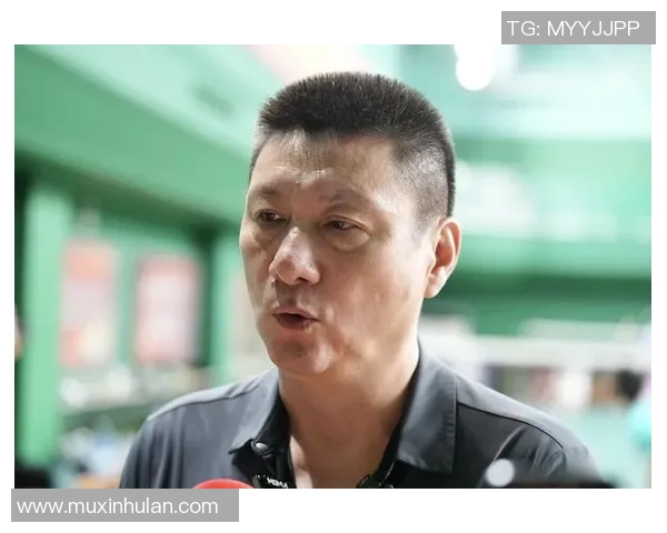 北京羽毛球队力量争议引发热议球迷与专家的观点碰撞与思考 北京羽毛球队力量争议引发热议球迷与专家的观点碰撞与思考